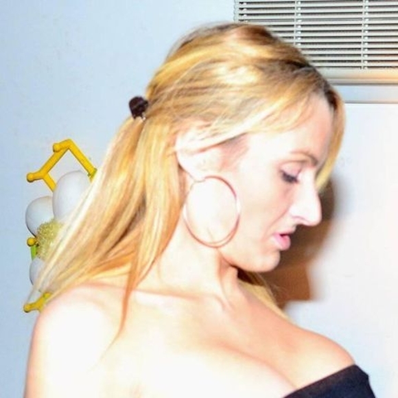 Meet your Posher, Kandi - Picture 1 of 1